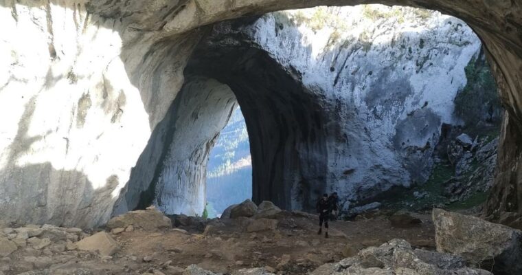 Descubre la belleza oculta de Guipuzcoa en las Cuevas de Oñati